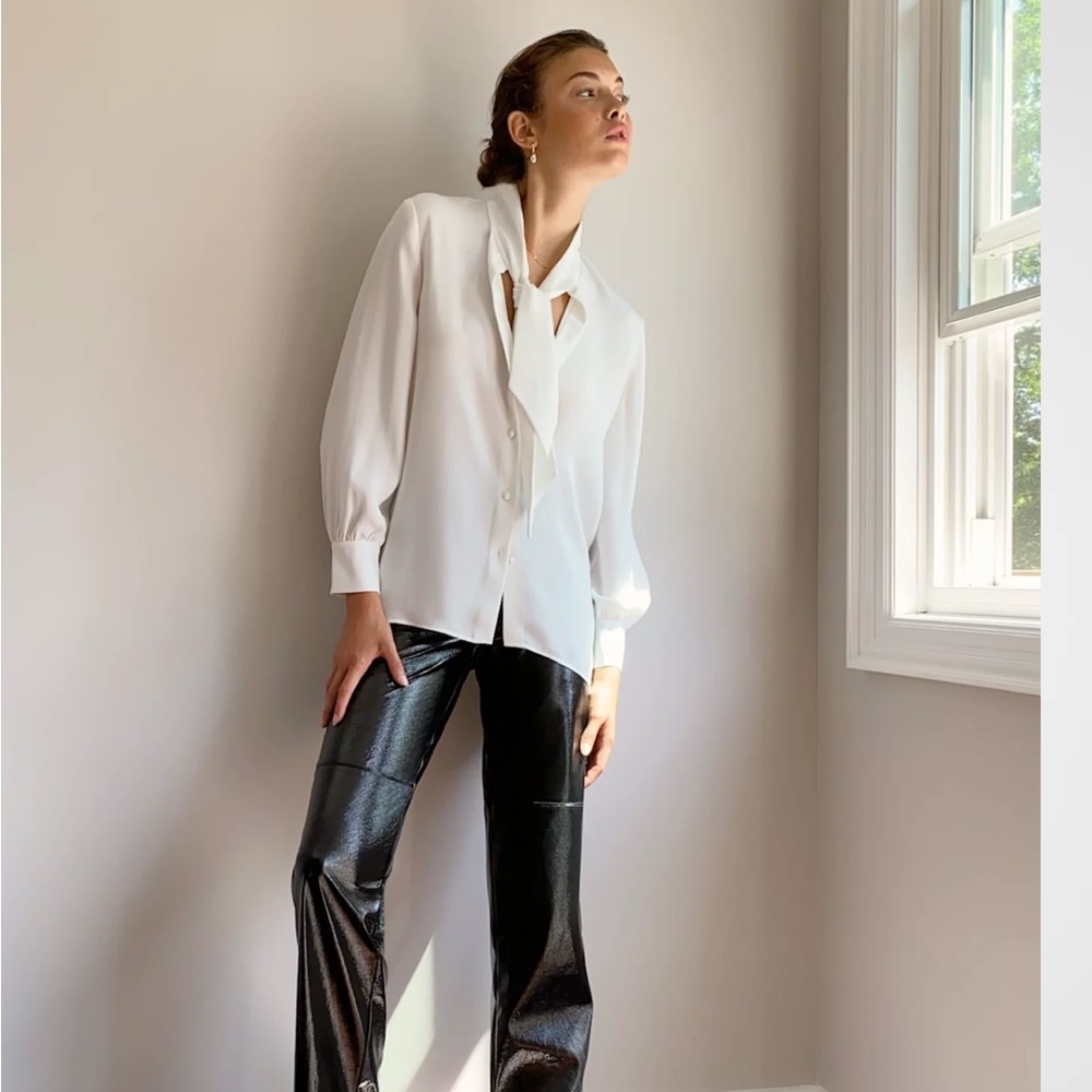 Aritzia Maui blouse